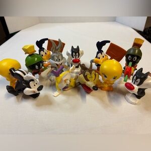 McDonald’s Looney Tunes Warner Bros Collector Figurine Set